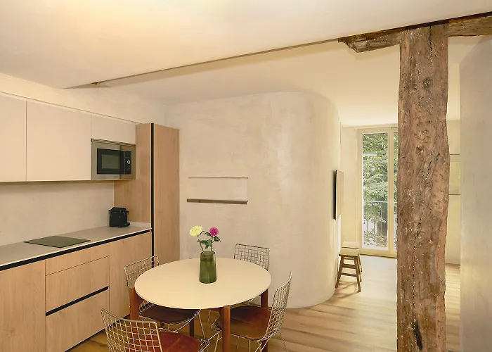 アパートホテル Enea Living